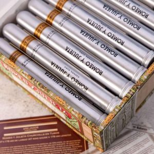 ROMEO Y JULIETA CHURCHILLS AÑEJADOS AT (Box of 25)